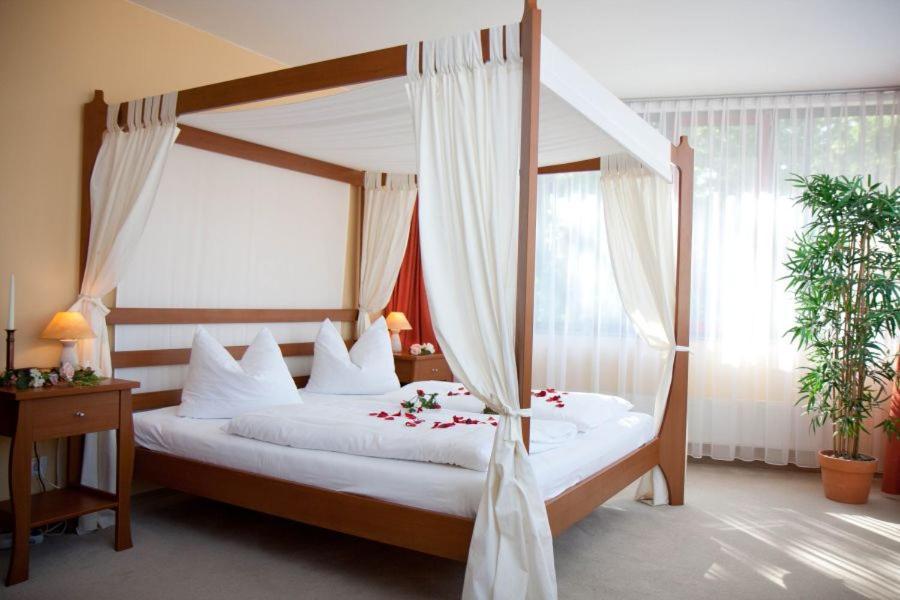 Hotel Balneolum Superior Кведлінбург Екстер'єр фото